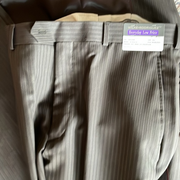 NEW Full Suit Modern Fit Wilke & Rodriguez - Picture 7 of 11